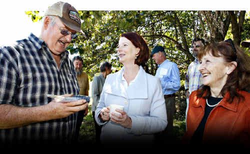Prime Minister Julia Gillard and Janelle Saffin talk to blue berry grower at Wollongbar’s Primary Industries Institute yesterday (Saturday), August 14, 2010. Prime Minister Julia Gillard and Janelle Saffin talk to blue berry grower at Wollongbar’s Primary Industries Institute yesterday (Saturday), August 14, 2010.